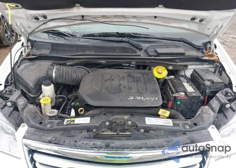 2015 Chrysler Town & Country Touring-L from USA, damaged, VIN 2C4RC1CG5FR655959